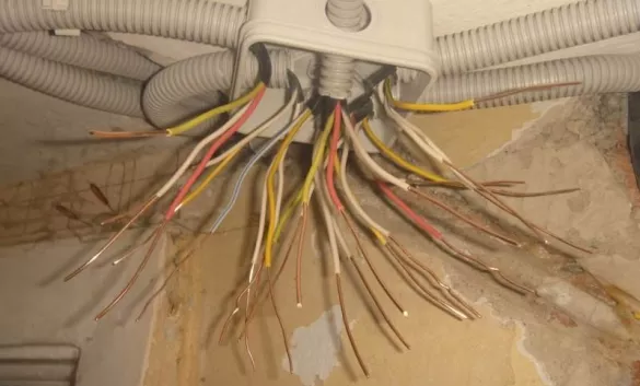 Демонтаж РАСПАЕЧНОЙ КОРОБКИ