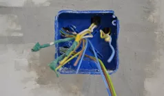 Монтаж КОРОБКИ распаячной в стену