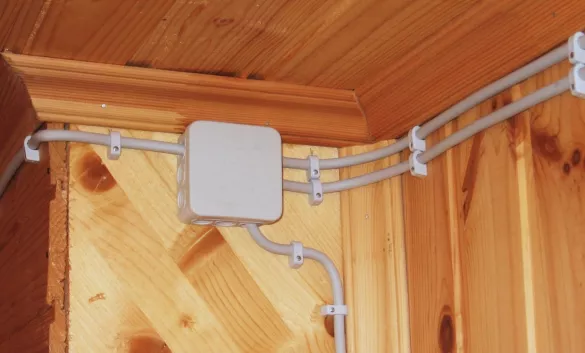 Прокладка КАБЕЛЯ под скобу - гипсокартон, дерево