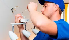 Разборка/сборка ОСВЕТИТЕЛЬНОГО ПРИБОРА - сложный