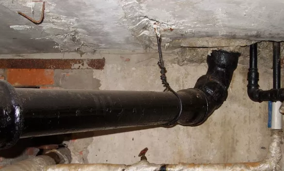 Расчеканка ТРУБ канализации (чугун) без штробления