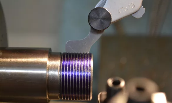 Нарезка РЕЗЬБЫ на трубе (сталь) 3/4"