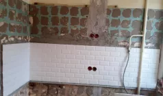 Демонтаж ФАРТУКА под ванной (кирпич, плитка) (без выноса)
