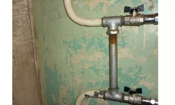 Сварка с врезкой перемычек и кранов на полотенцесушителе без установки