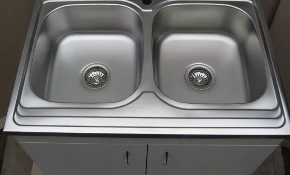 Установка МОЙКИ на готовое подстолье , без смесителя, без сифона