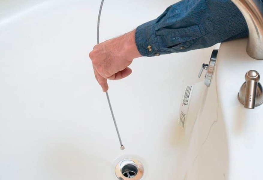 Сантехнический трос против засоров в раковине
